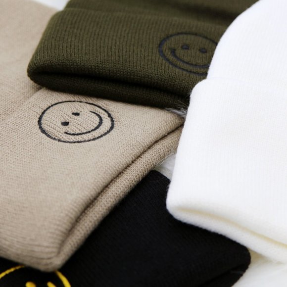 NEW Smile Smiley Happy Face Emoji Embroidered Cozy Soft Warm Rib Knit Beanie Hat - Picture 5 of 14